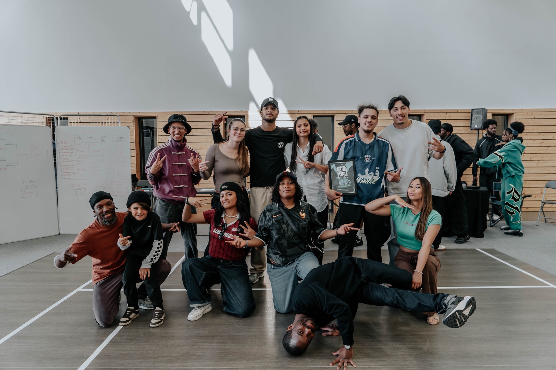 Les membres et danseurs de Feelz Crew réunis lors du Battle Ton Flow